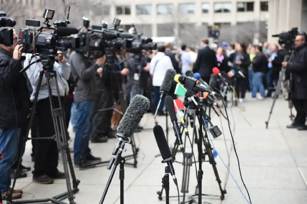 Press and public gathered outside Manhattan federal courthouse during high profile celebrity trial