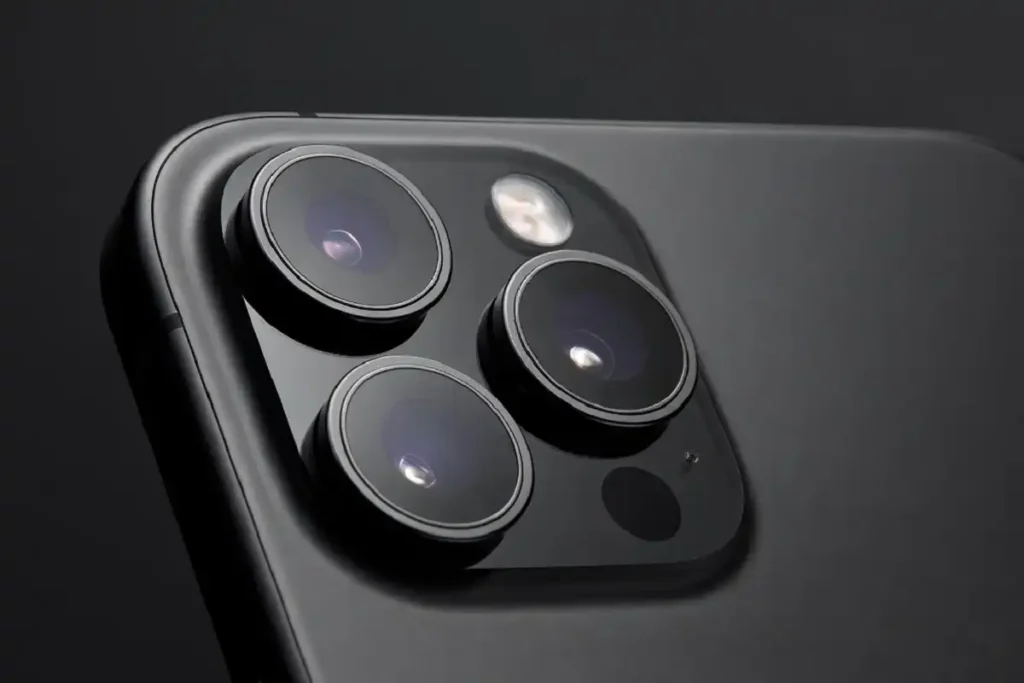 Pixel 10 rear camera system featuring new 5x optical zoom telephoto lens