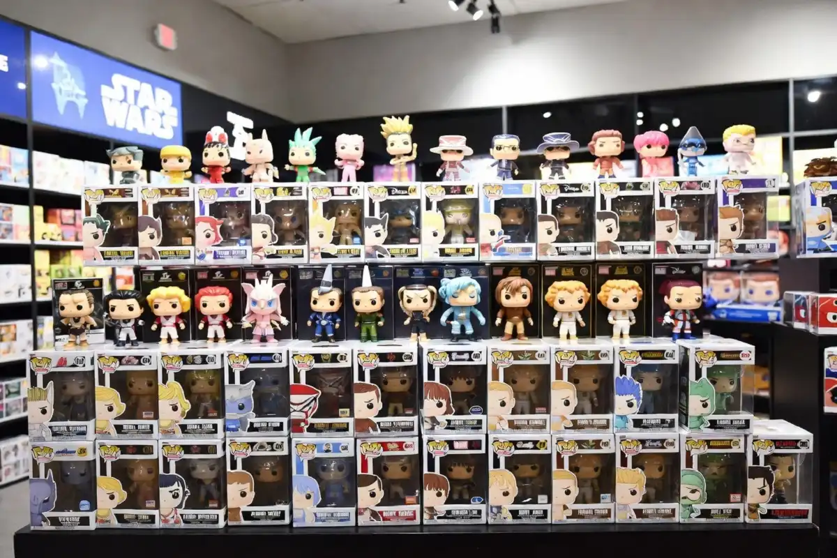 Entertainment Earth collectibles store featuring action figures and pop culture merchandise on display shelves