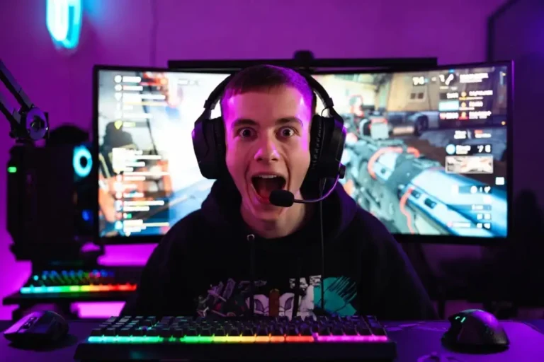 Jynxzi net worth 2026 Twitch streamer Nicholas Stewart in gaming setup