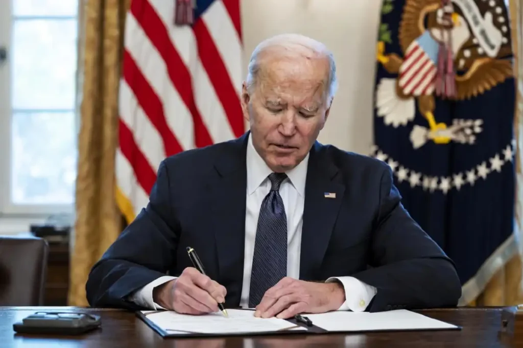 US Commerce Secretary issues export control directive as part of Anthropic AI models ban on Fable 5 and Mythos 5 in June 2026