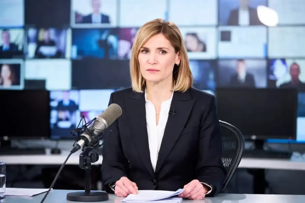 Jennifer Lopez sister Lynda Lopez pictured as an Emmy winning news anchor and author